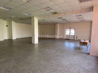 Veľké obchodno-komerčné priestory na prenájom vo frekventova - 9