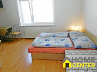 Na predaj :7 izbový rodinný dom - ubytovanie Podhájska , - 9