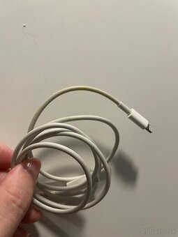 Iphone SE (2020), čierny, 64GB, batéria 90%, cena aj dohodou - 9