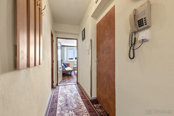 Zaujímavý 3-izbový byt 67 m2 s veľkým potenciálom – ul. Kozm - 9