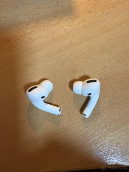 Predám apple 13 + airpds - 9