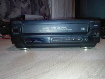 VHS videoprehrávač AIWA+TV farebné, 14“. - 9