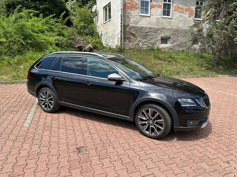 Škoda octavia combi scout III - 9