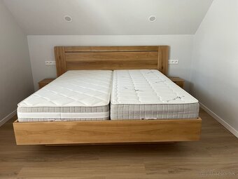 Dubová posteľ z masívu - úložný priestor, nočné stolíky - 9