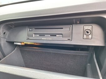 Škoda Octavia Combi 2.0TDi DSG - 9