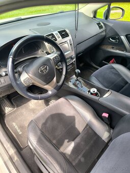 Toyota Avensis 2.2 D-CAT - 9