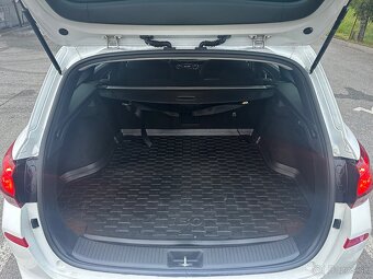 Hyundai i30 CW AUTOMAT 1.6 CRDi 85kw Family SR vozidlo - 9