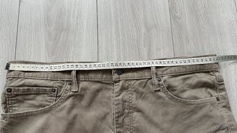 Pánske mančestrové džínsy Levis 511 - veľkosť 38/31 - 9