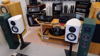 Biele reproduktory + stojany a reprokábel - 9