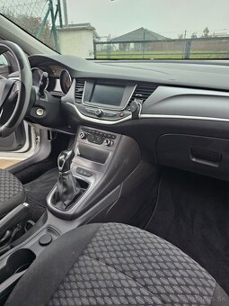 Opel Astra 2017 - 9