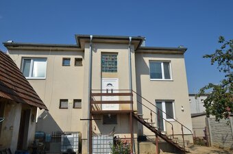 EXKLUZÍVNE-NA PREDAJ 2-generačný rodinný dom v slepej ulici - 9