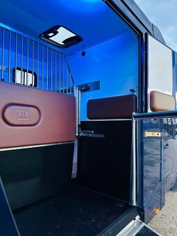 Prepravník koní Renault Master 5-miestny ATM / Automat NOVE - 9