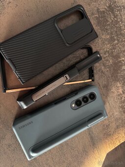 Samaung Z Fold 4 512 GB - 9