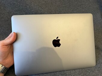 Apple MacBook Pro 13” M1, 2020, 256GB SSD, 16GB RAM - 9