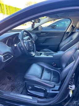 Jaguar XE 2.0D Prestige - 9
