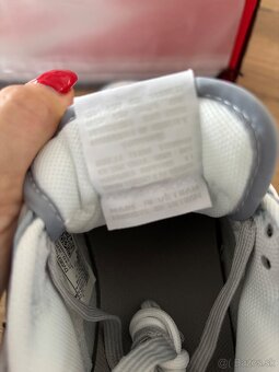 Tenisky NIKE bear limitky velkost 39 - 9