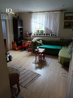 REZERVOVANÝ Kendice rodinný dom s krásnym pozemkom na preda - 9