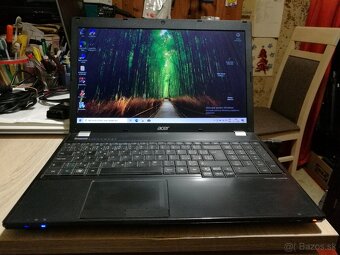 Acer. Intel Dvojjadro. 15,6" LED. 4GB. 500 GB. - 9