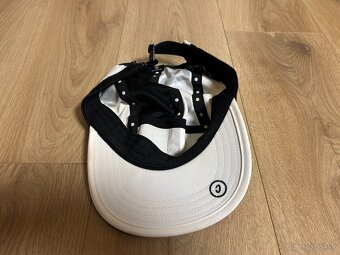 Šiltovky Ciele a Compressport - 9