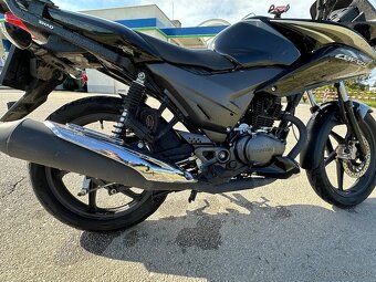 Honda CBF125M r.v. 2014 - 9