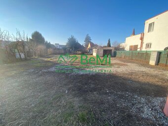 Nitra centrum pozemok 521 m2 všetky IS stavebné povolenie + - 9