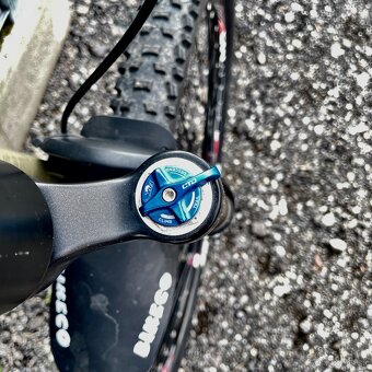 Predam celoodpruzeny CUBE - 9