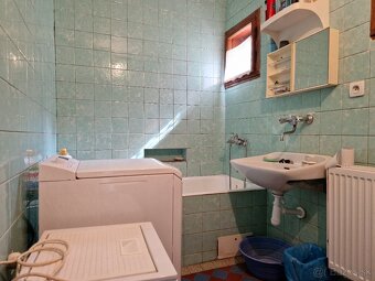 5-IZBOVÝ ROD. DOM A VÝNIMOČNÝ POZEM., NEŠTICH,TOP LOKALITA - 9