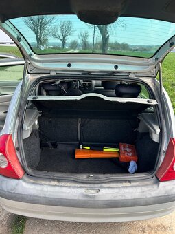 Renault Clio2,1,2 16V - 9