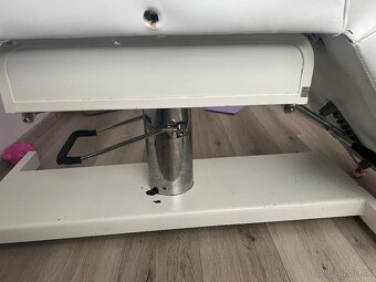 Kozmetické kreslo s hydraulickou nohou - 9