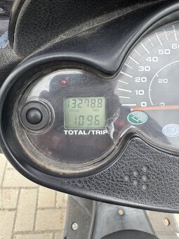 Yamaha majesty 125 skúter - 9