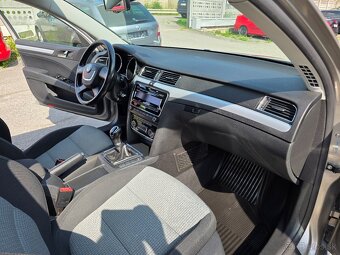 ŠKODA SUPERB COMBI 2.0 CRTDI 103KW ELEGANCE - 9