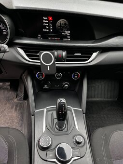 Alfa Romeo Stelvio 2018 - 9