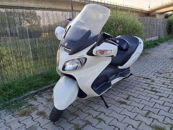 Suzuki Burgman 650 Executive - 9
