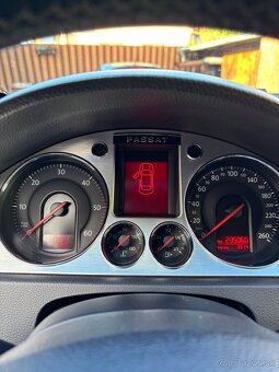 Volkswagen Passat - 9