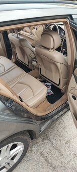 Mercedes Benz E220 - 9