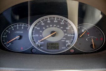 Mahindra Goa 2.2 16V CRDe GLX - 9