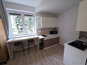 Krátkodobý Prenájom Apartmán v BB-centrum od 3 hod. - 9