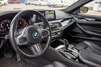 BMW Rad 5 M550i xDrive A/T - 9