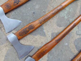 predám viking sekeru s motývmi - 9