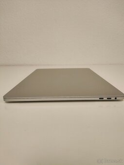 MacBook Pro 15 2016 | i7 • 16GB • 256GB SSD - 9