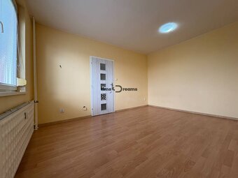 Na predaj: VEĽKY 3 ib + LOGGIA + ŠPAJZA + KUMBAL + PIVNICA - 9