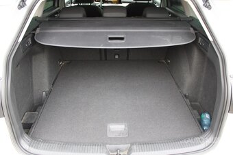 Volkswagen Golf Variant 2.0 TDi DSG 85 kW LIFE - 9