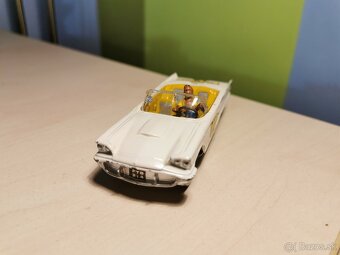 Corgi toys Ford Thunderbird - 9