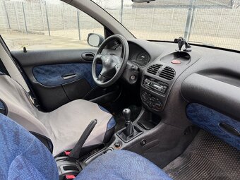 Peugeot 206 - 9