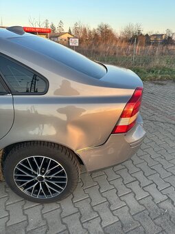 Volvo s40 2.0 diesel 100kw 2005 šedá metalíza - 9