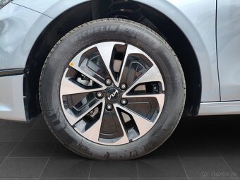 Kia Ceed SW 1.5 T-GDi M6 GOLD - 9