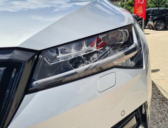ŠKODA SUPERB COMBI 2.0 TDI SPORTLINE 4X4 DSG - 9