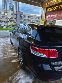 Toyota Avensis Combi T27 2011 2.0D-4D - 9