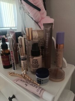 Mystery box kozmetiky a clip in vlasy živé - 9