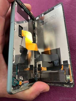 Sony Xperia XZ2 Compact - 9